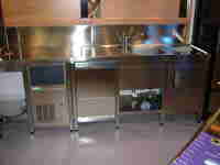 Built in ice machine & dishwasher